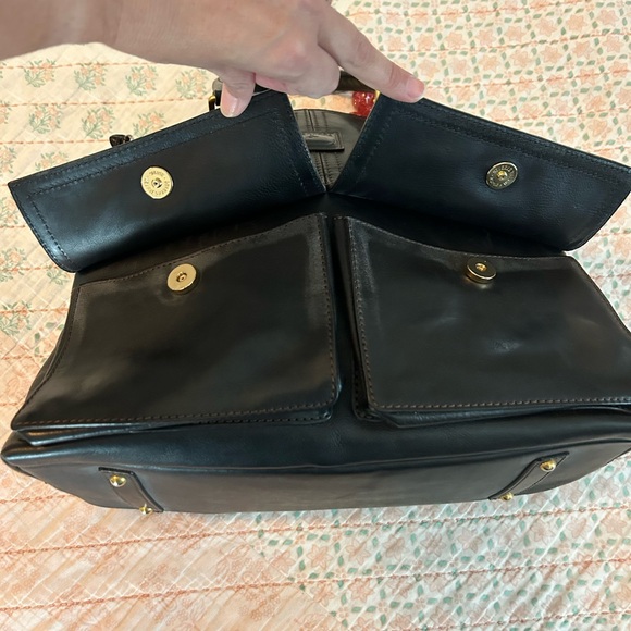 Dooney & Bourke Florentine Leather Clayton Satchel in Black, Excellent Used Cond - Picture 15 of 16